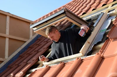 Pose de fenêtres de toit Velux à Manonville